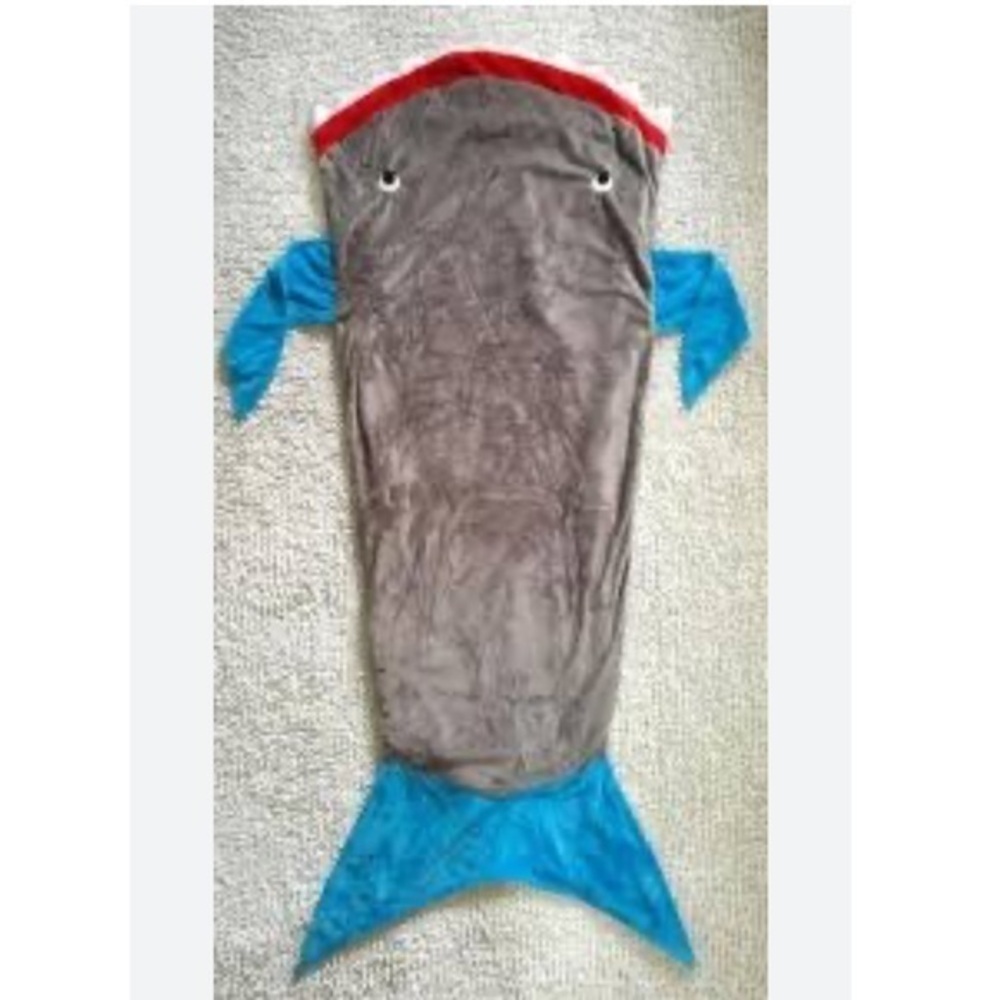 Soft 3D Shark Tail Polyester Sofa Beach Blanket  Kids Sleeping Bag Jaws
